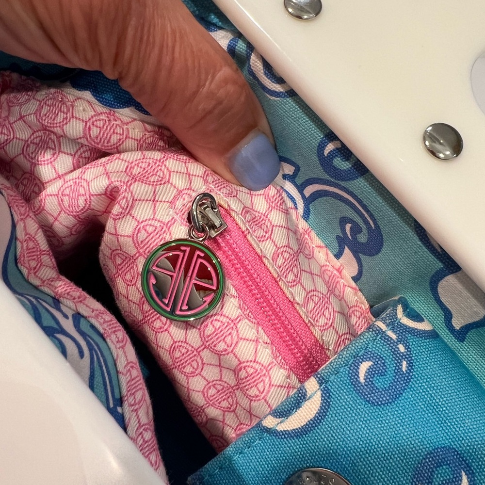 Vintage Lilly Pulitzer “un-Bermuda” bag in “making the rounds” - Picture 9 of 10